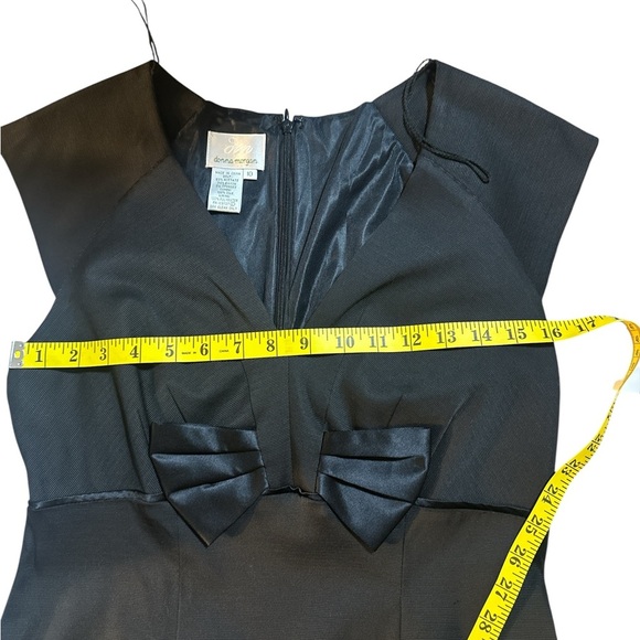 Donna Morgan Black Sheath Mini Dress V-Neck Sleeveless - Picture 7 of 7